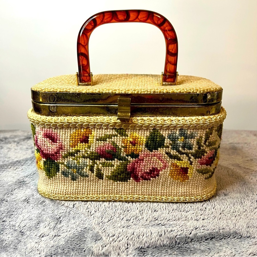 Vintage JR Florida Embroidered Floral Tapestry Box Purse Lucite Handle